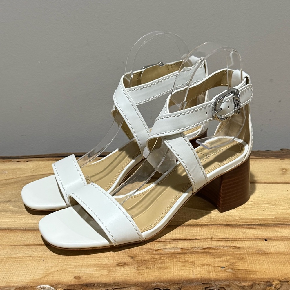 *NEW* Michael Michael Kors White Leather Ashton Sandal Size 7 A26 - Picture 6 of 14